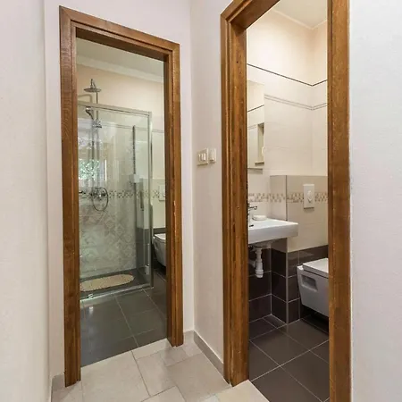 Casa de Férias Stone House In Near The Sea Petrcane